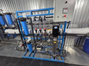 Название (ACF) — например: “ПВХ окно 1400×1300, 2-камерное…”